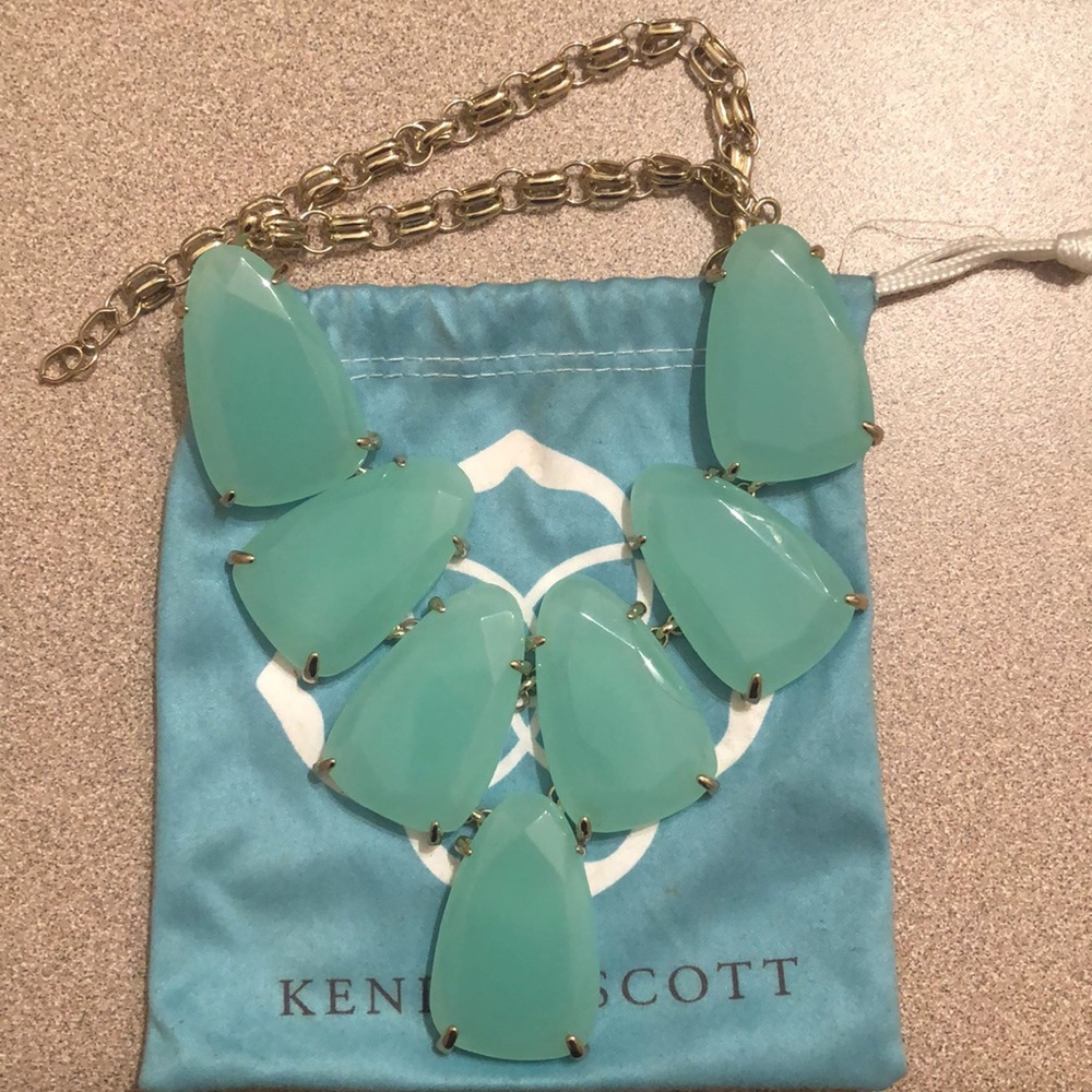Kendra Scott Harlow Statement necklace